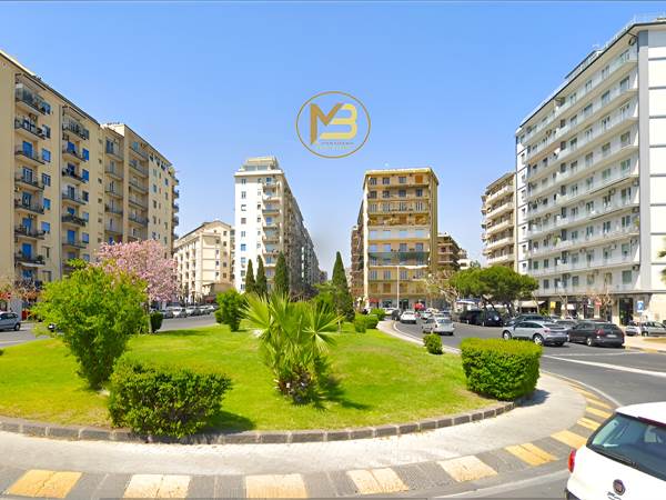 Piazza Galatea uso ufficio mq. 200 